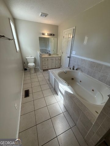 451 Lambs Bridge Road, Swainsboro, GA 30401