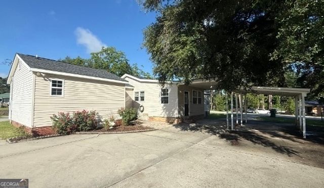 451 Lambs Bridge Road, Swainsboro, GA 30401