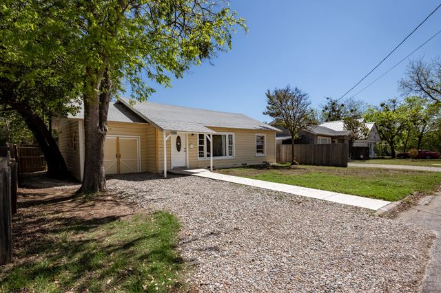 1808 8th Street, Brownwood, TX 76801