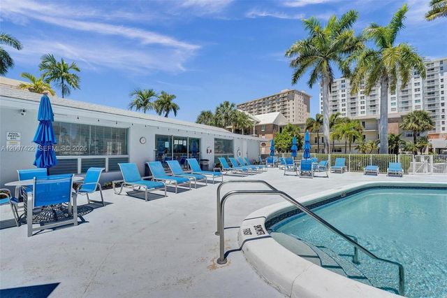 455 Paradise Isle Blvd 104, Hallandale Beach, FL 33009