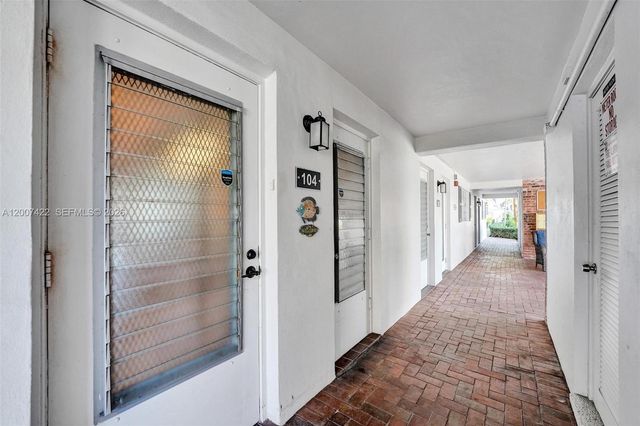 455 Paradise Isle Blvd 104, Hallandale Beach, FL 33009