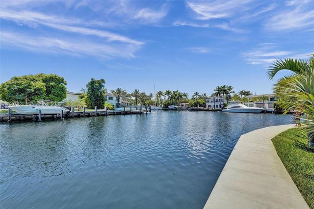 455 Paradise Isle Blvd 104, Hallandale Beach, FL 33009