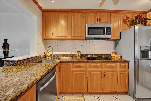 455 Paradise Isle Blvd 104, Hallandale Beach, FL 33009