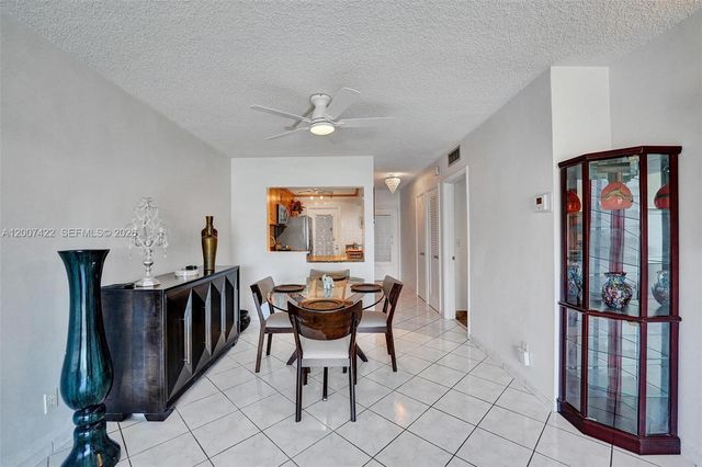455 Paradise Isle Blvd 104, Hallandale Beach, FL 33009