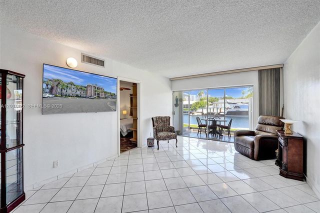 455 Paradise Isle Blvd 104, Hallandale Beach, FL 33009