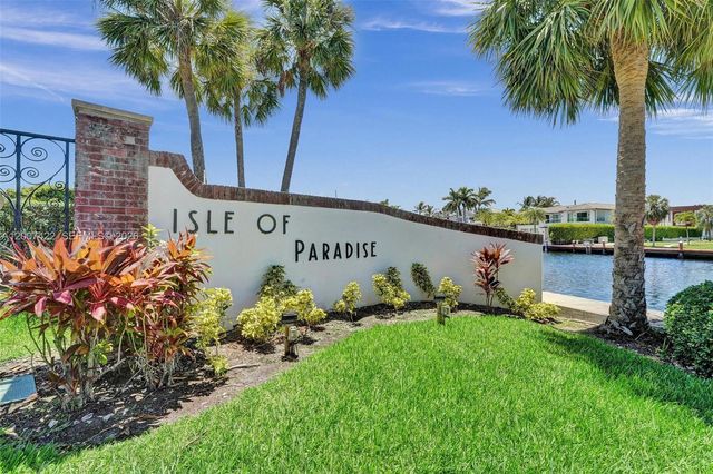 455 Paradise Isle Blvd 104, Hallandale Beach, FL 33009
