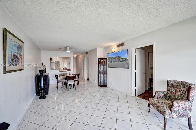 455 Paradise Isle Blvd 104, Hallandale Beach, FL 33009