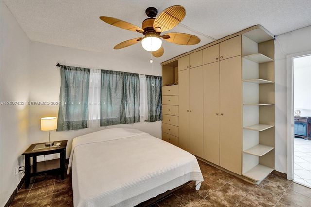 455 Paradise Isle Blvd 104, Hallandale Beach, FL 33009