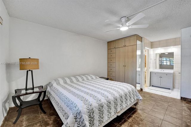 455 Paradise Isle Blvd 104, Hallandale Beach, FL 33009