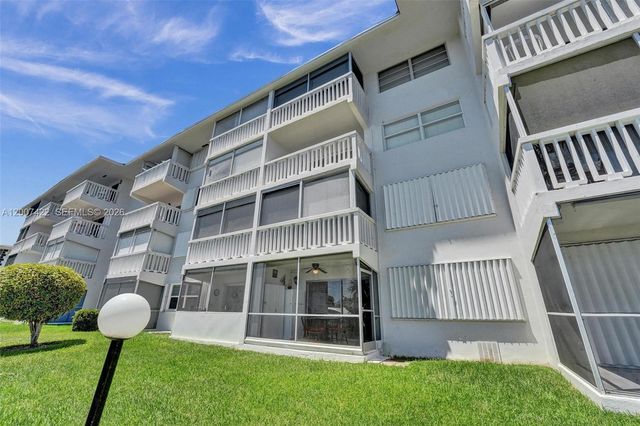 455 Paradise Isle Blvd 104, Hallandale Beach, FL 33009