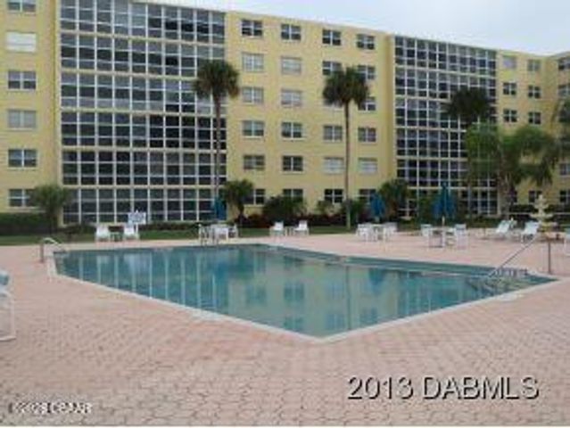 1224 S Peninsula Dr Apt 205, Daytona Beach, FL 32118