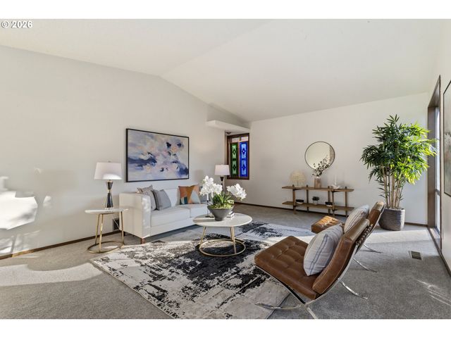 2816 Sw PLUM Ct, Portland, OR 97219