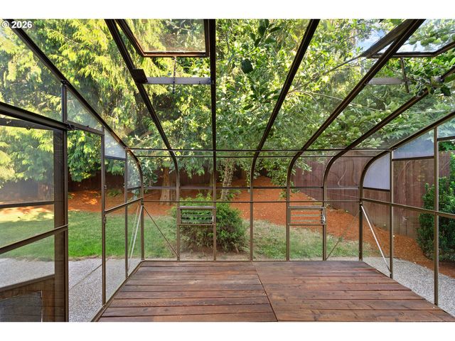 2816 Sw PLUM Ct, Portland, OR 97219