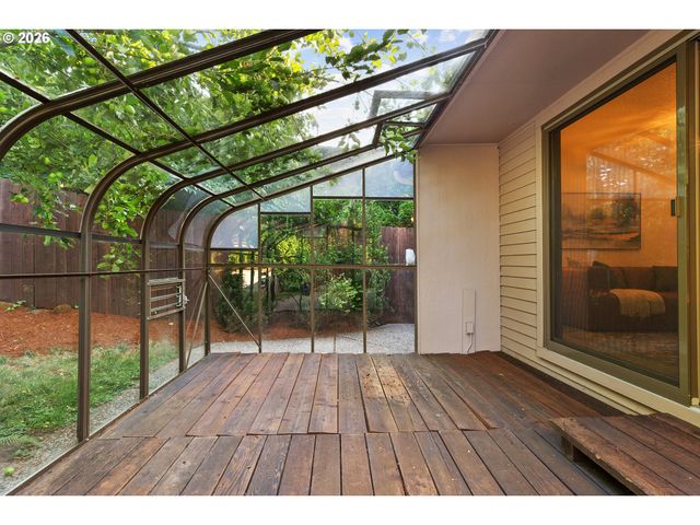 2816 Sw PLUM Ct, Portland, OR 97219