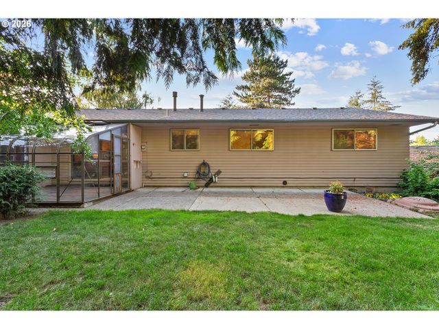 2816 Sw PLUM Ct, Portland, OR 97219