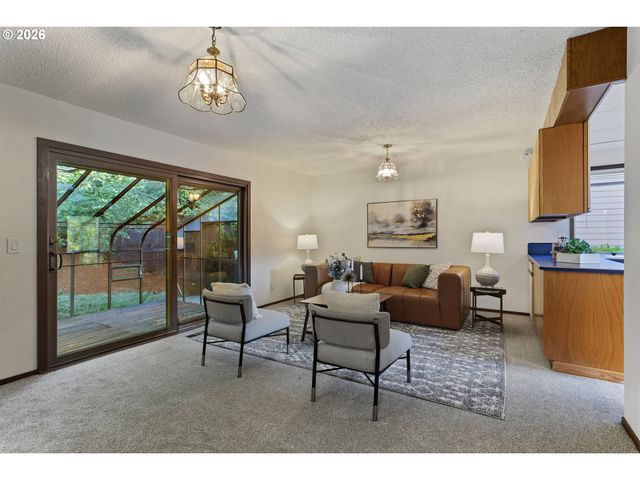 2816 Sw PLUM Ct, Portland, OR 97219