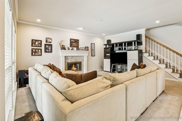 10230 S Hudson Place, Tulsa, OK 74137