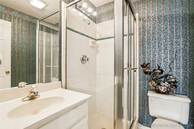 10230 S Hudson Place, Tulsa, OK 74137