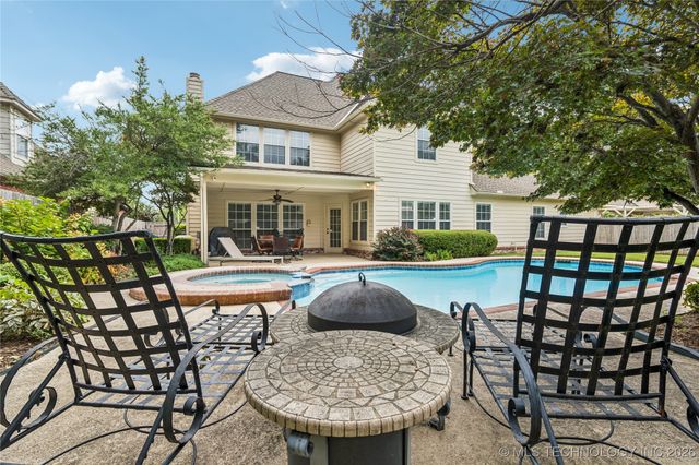 10230 S Hudson Place, Tulsa, OK 74137