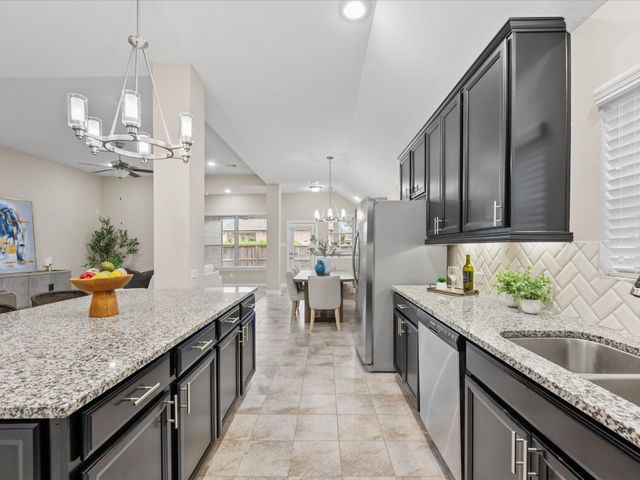 146 Saddle Drive, Houston, TX 77065