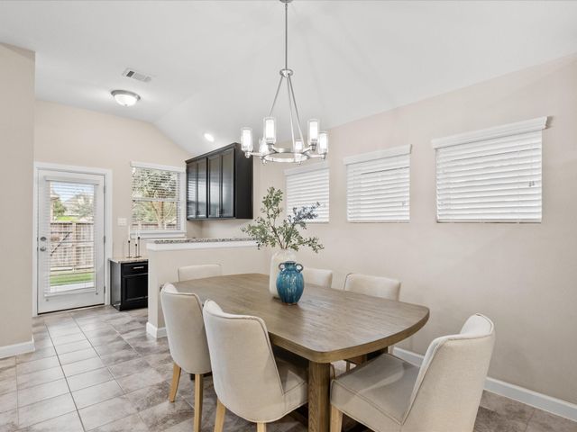 146 Saddle Drive, Houston, TX 77065