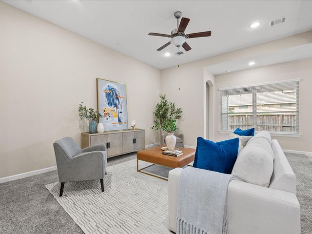 146 Saddle Drive, Houston, TX 77065