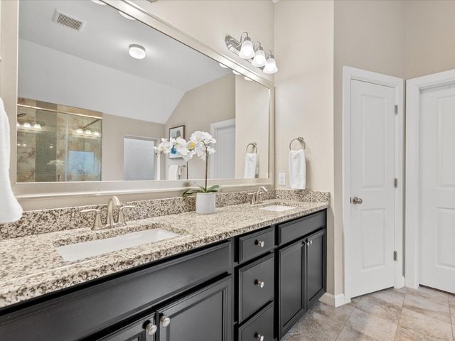 146 Saddle Drive, Houston, TX 77065