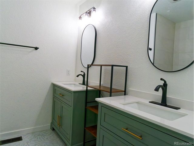 5927 S Yates Ct, Littleton, CO 80123