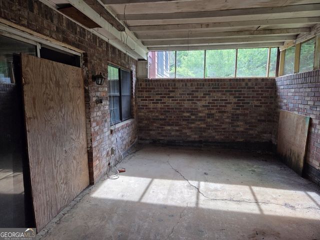 556 Greenview Avenue SE, Conyers, GA 30094