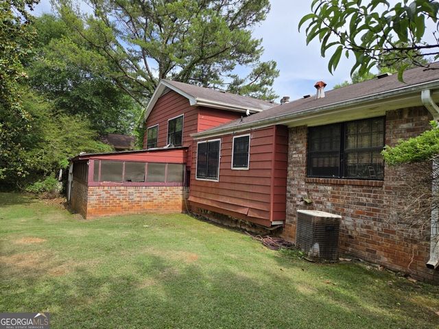 556 Greenview Avenue SE, Conyers, GA 30094