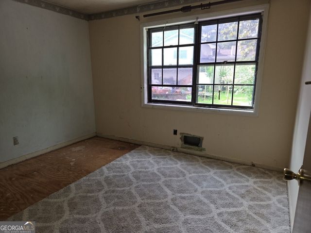 556 Greenview Avenue SE, Conyers, GA 30094