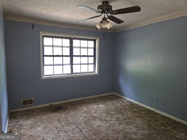556 Greenview Avenue SE, Conyers, GA 30094