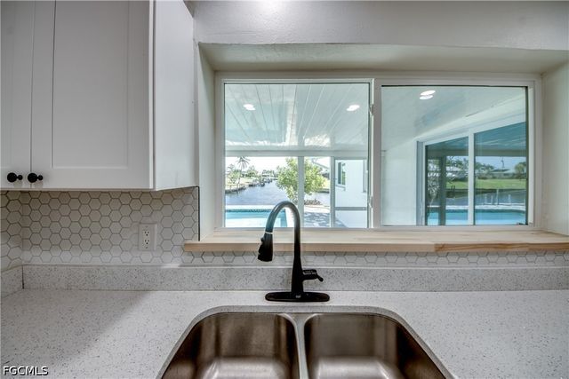 3009 SE 10th AVE, Cape Coral, FL 33904