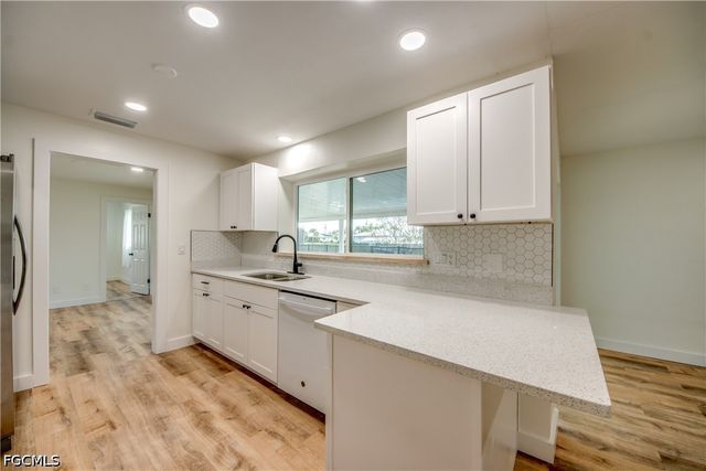 3009 SE 10th AVE, Cape Coral, FL 33904