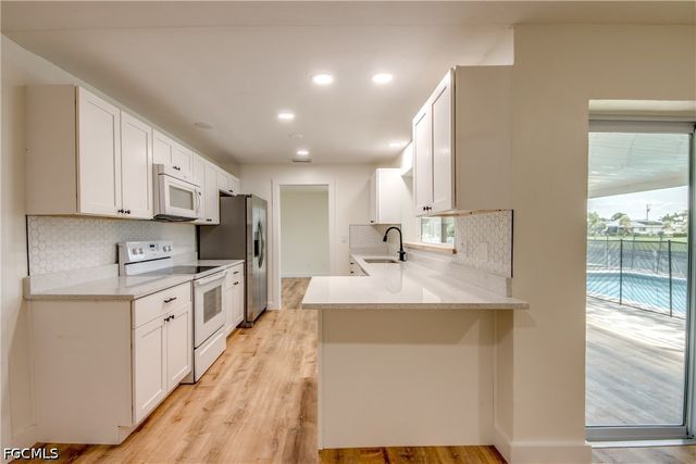 3009 SE 10th AVE, Cape Coral, FL 33904