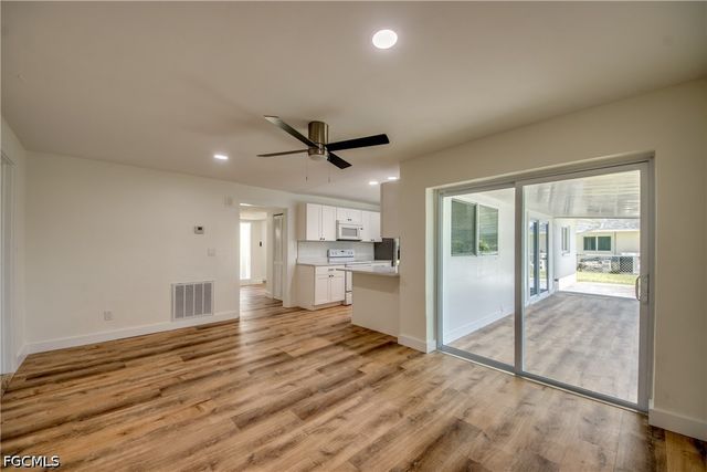 3009 SE 10th AVE, Cape Coral, FL 33904