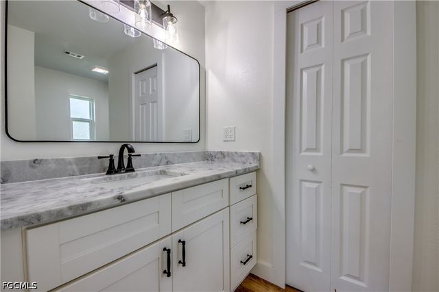 3009 SE 10th AVE, Cape Coral, FL 33904