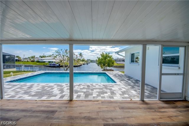 3009 SE 10th AVE, Cape Coral, FL 33904