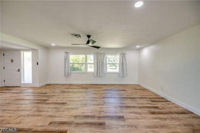 3009 SE 10th AVE, Cape Coral, FL 33904