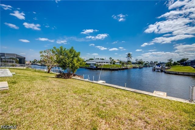 3009 SE 10th AVE, Cape Coral, FL 33904