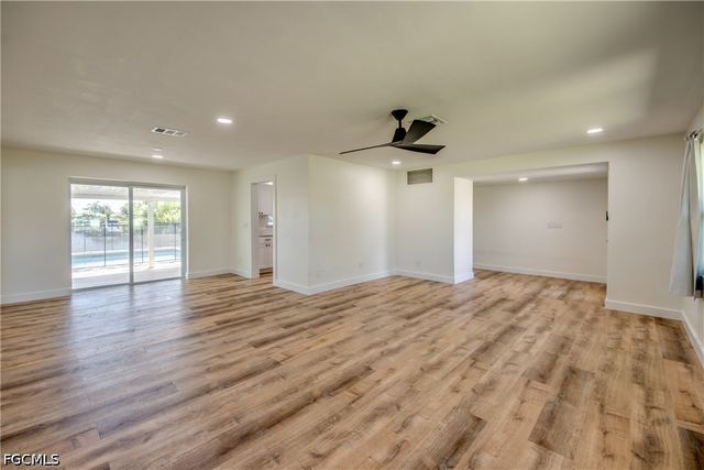 3009 SE 10th AVE, Cape Coral, FL 33904