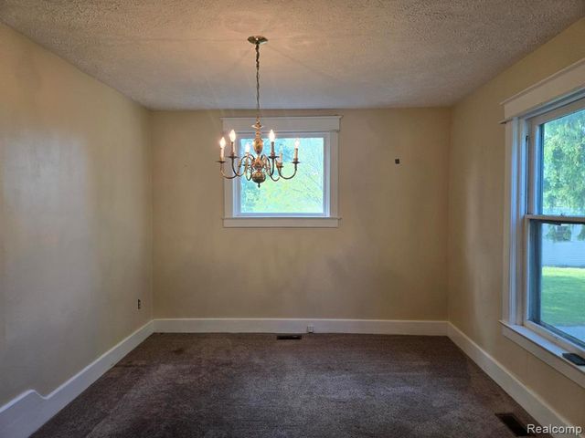 812 Academy Road, Holly, MI 48442