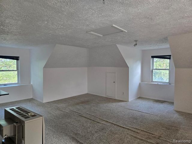 812 Academy Road, Holly, MI 48442