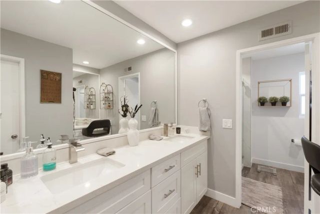 18175 Andrea Circle North 3, Northridge, CA 91325