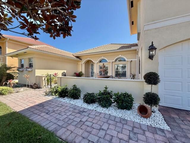 5665 61st Place, Vero Beach, FL 32967