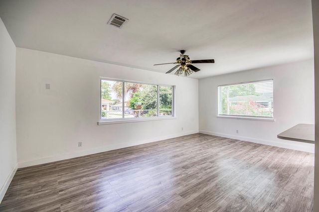 950 W 36th Street, Riviera Beach, FL 33404