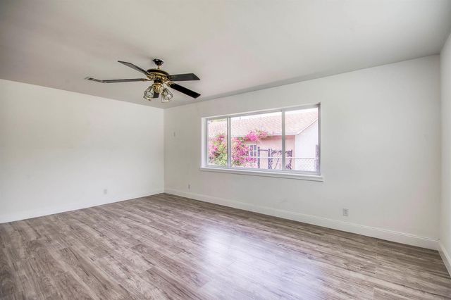 950 W 36th Street, Riviera Beach, FL 33404