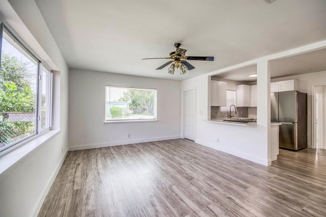 950 W 36th Street, Riviera Beach, FL 33404