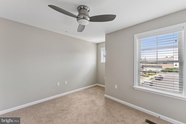 412 WOODCREST DR SE #412B, Washington, DC 20032
