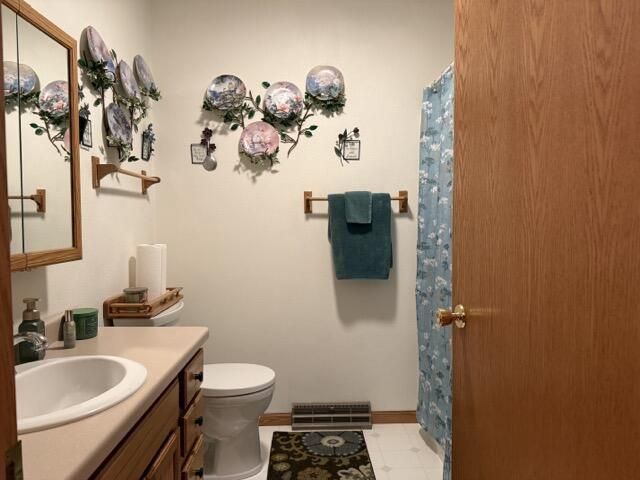 62 E Sedgemeadow STREET, Elkhorn, WI 53121